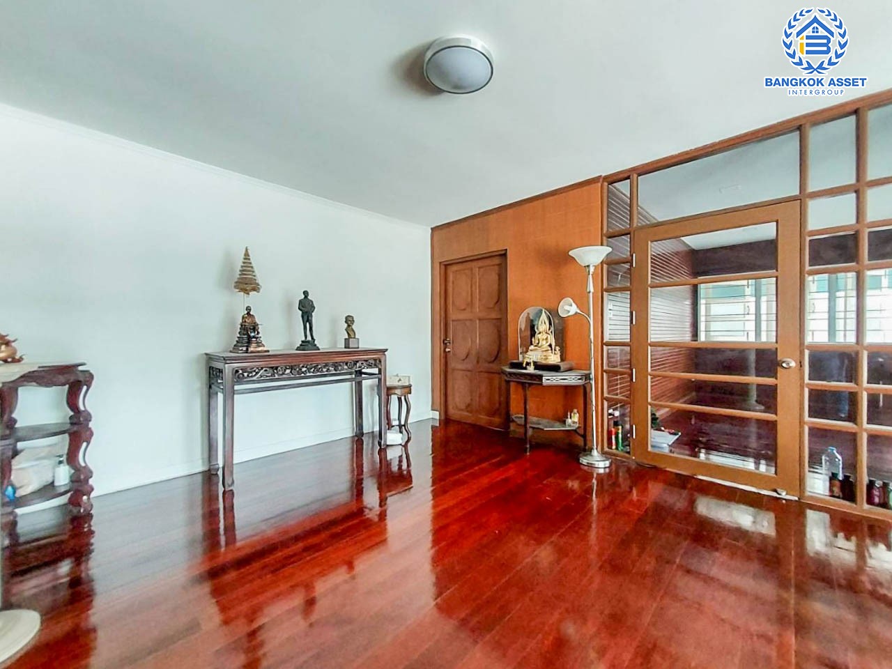 *****บ้านเดี่ยวมือสอง ม.ชวนชื่นพาร์ควิลล์ กาญจนาภิเษก หลังมุม บนเนื้อที่ 211 ตร.ว. ฟังก์ชันพร้อม 6 ห้องนอน 4 ห้องน้ำ 4 ที่จอดรถ บนทำเลศักยภาพติดถนน เชื่อมต่อถนนกาญจนาภิเษก, ถนนสิรินธร, ถนนบรมราชชนนี ใกล้เซ็นทรัลปิ่นเกล้า